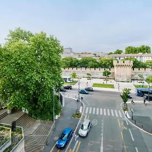 Ibis Centre Gare Avignone
