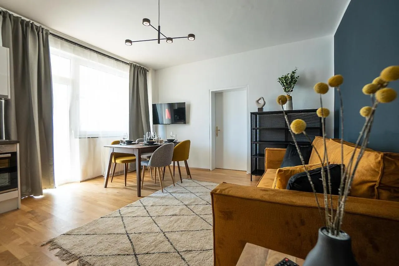 Bright Stylish Apartment With A Huge Terrace In A Top Location Vienne