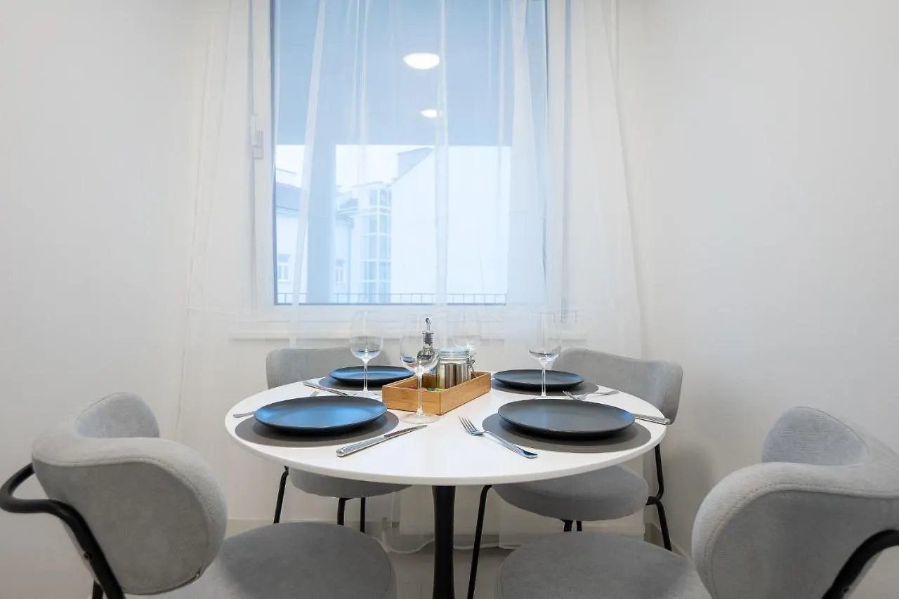 Bright Stylish Apartment With A Huge Terrace In A Top Location Vienne