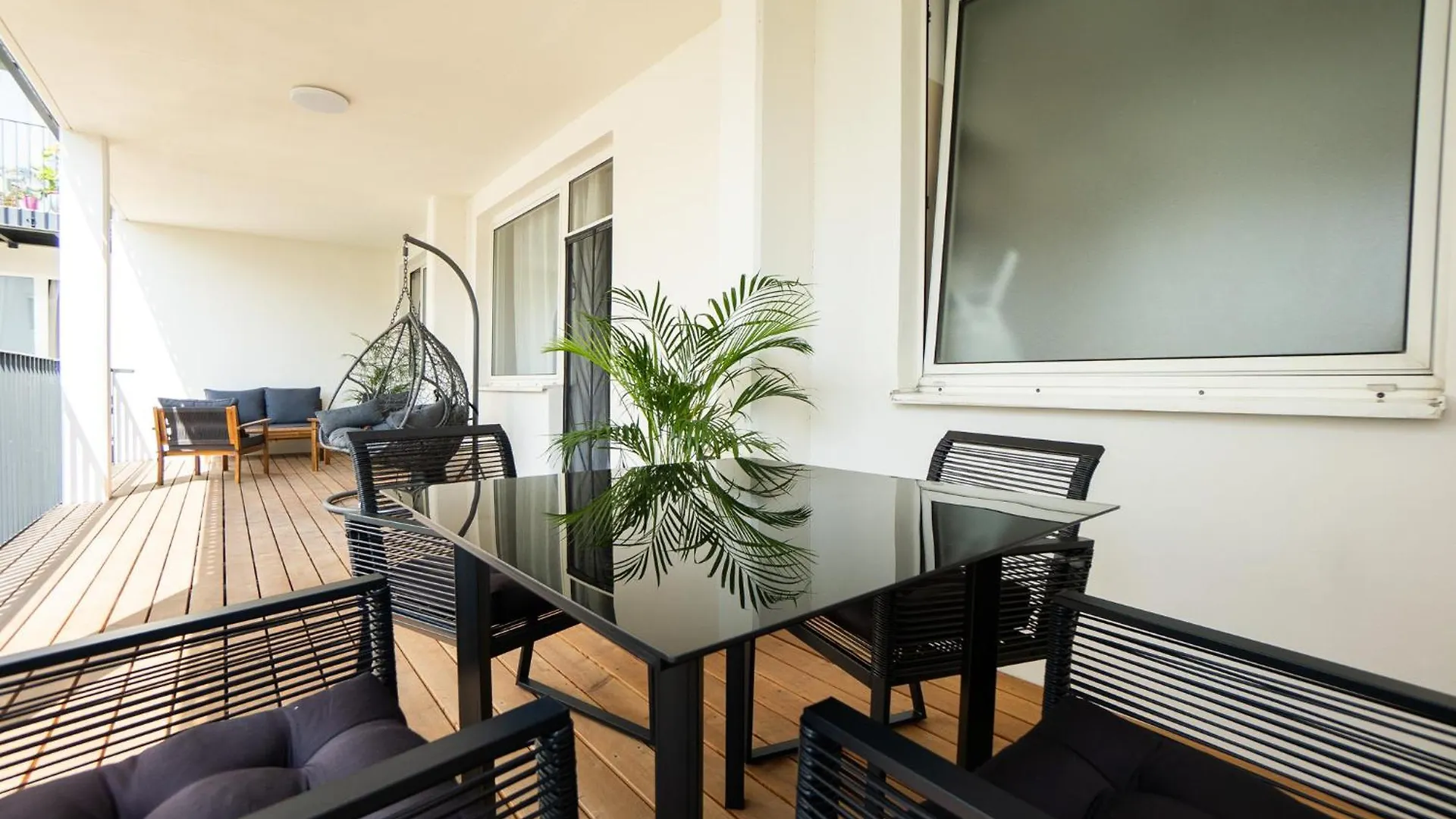Bright Stylish Apartment With A Huge Terrace In A Top Location Vienne