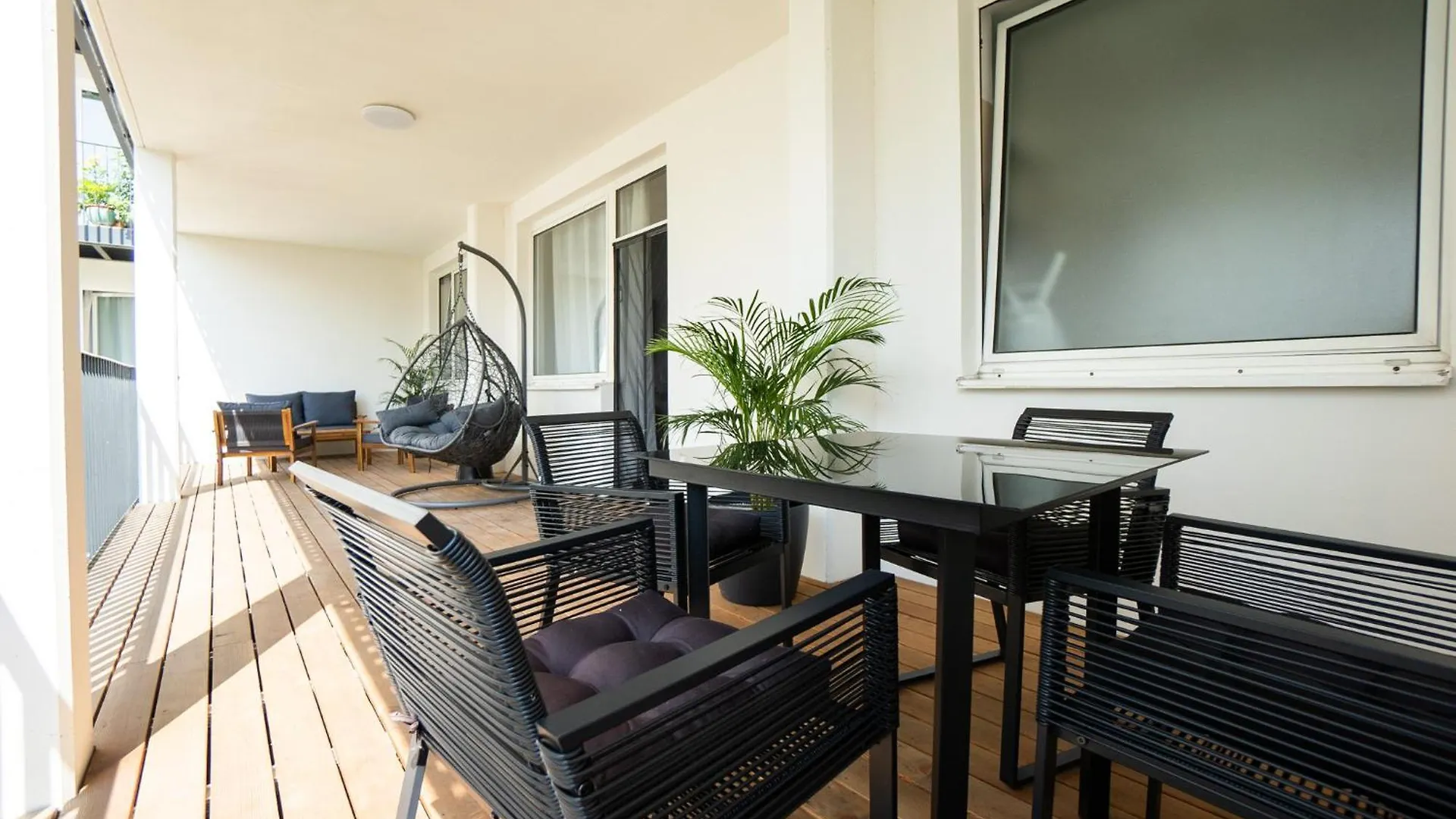 Bright Stylish Apartment With A Huge Terrace In A Top Location Vienne