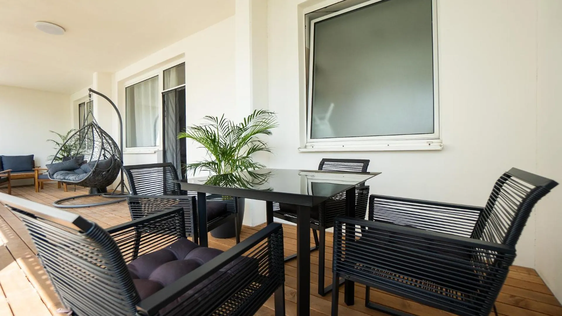Bright Stylish Apartment With A Huge Terrace In A Top Location Vienne