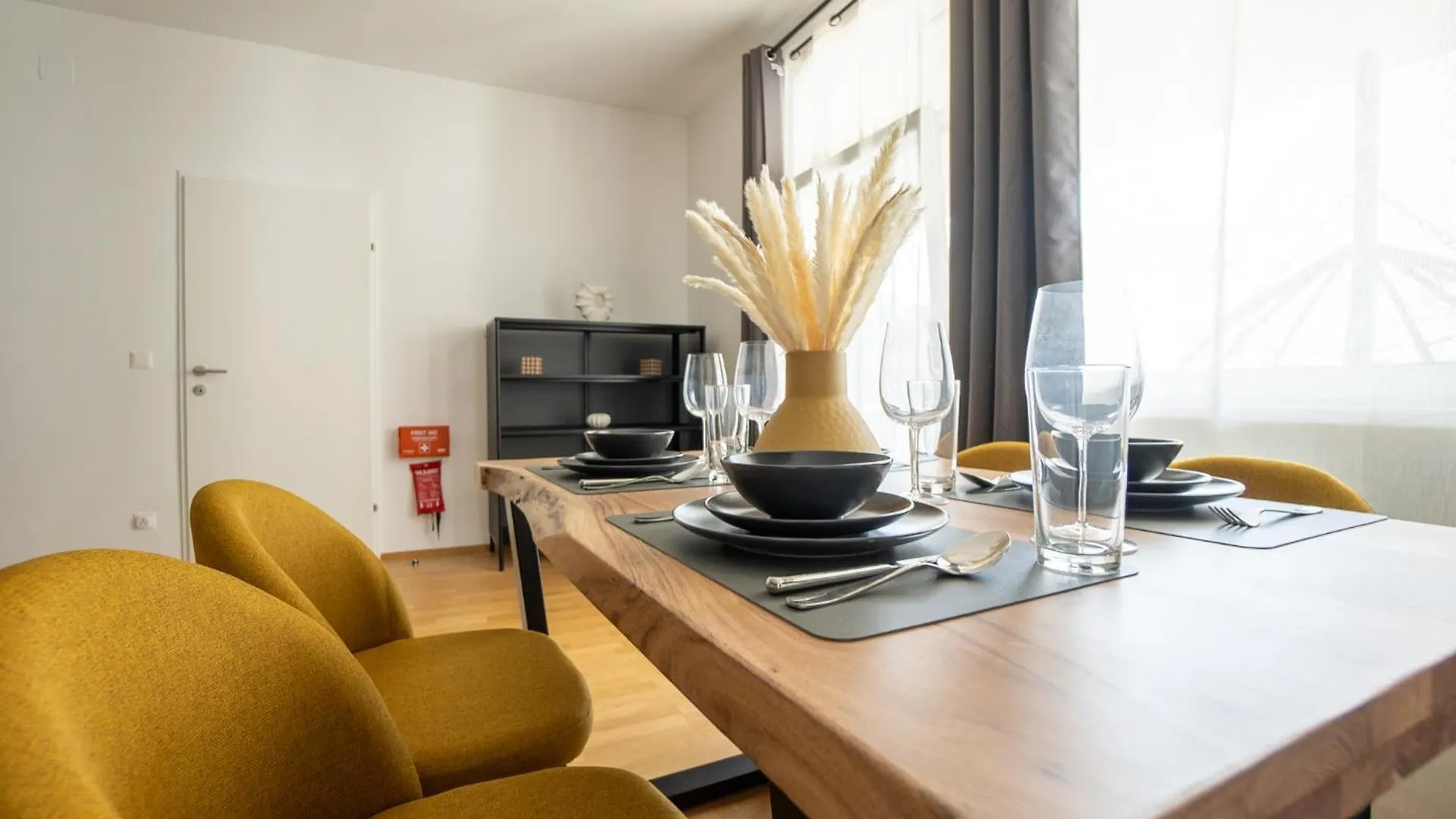 Bright Stylish Apartment With A Huge Terrace In A Top Location Wiedeń