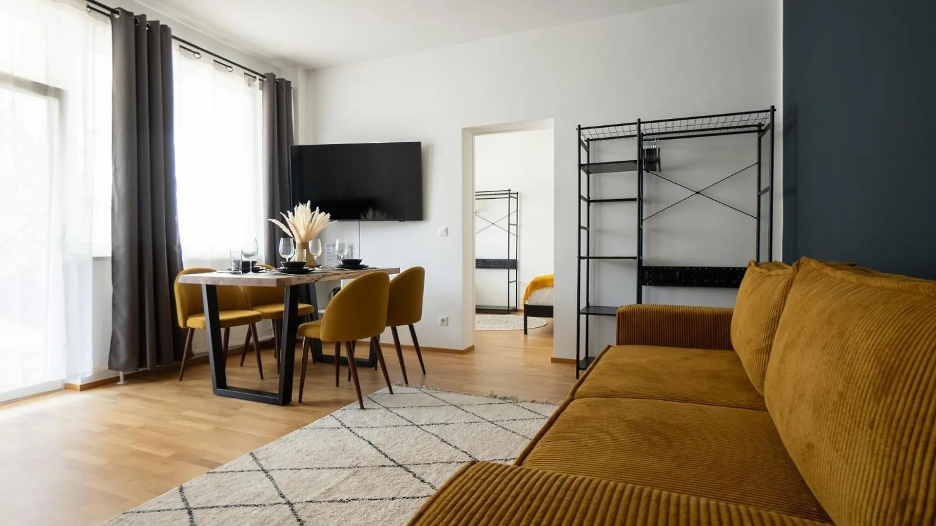 Bright Stylish Apartment With A Huge Terrace In A Top Location Vienne