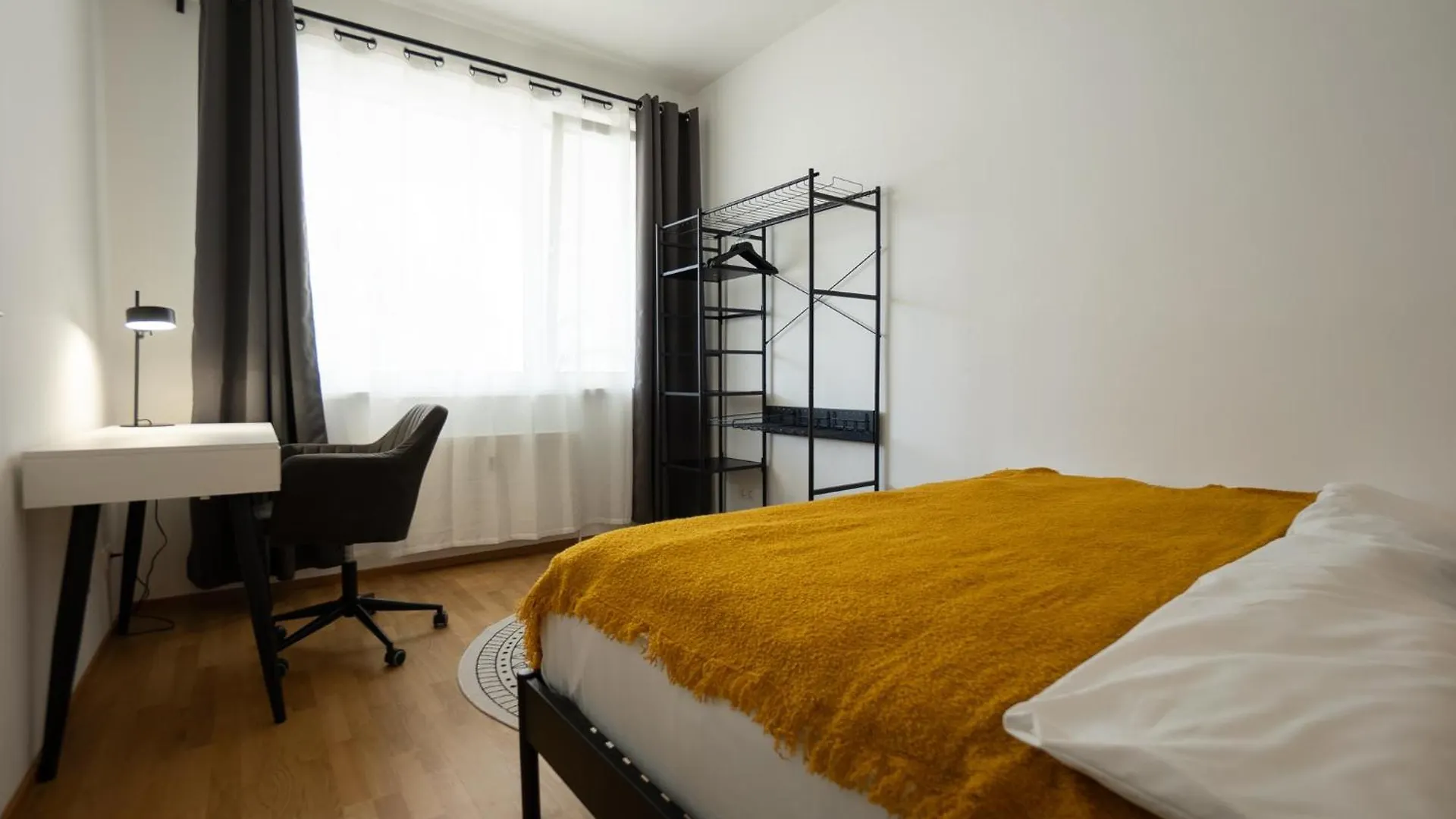 Bright Stylish Apartment With A Huge Terrace In A Top Location Vienne