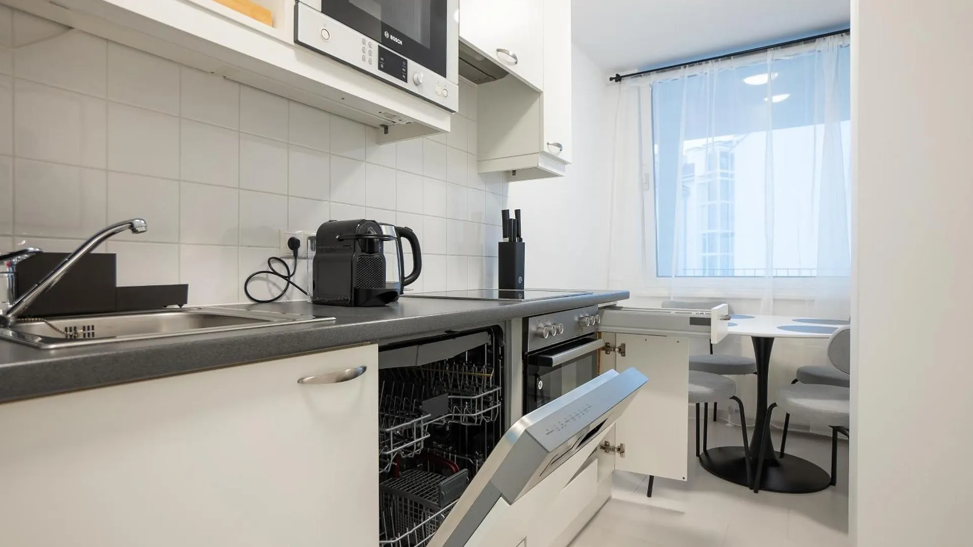 Bright Stylish Apartment With A Huge Terrace In A Top Location Vienne 0*,  Autriche