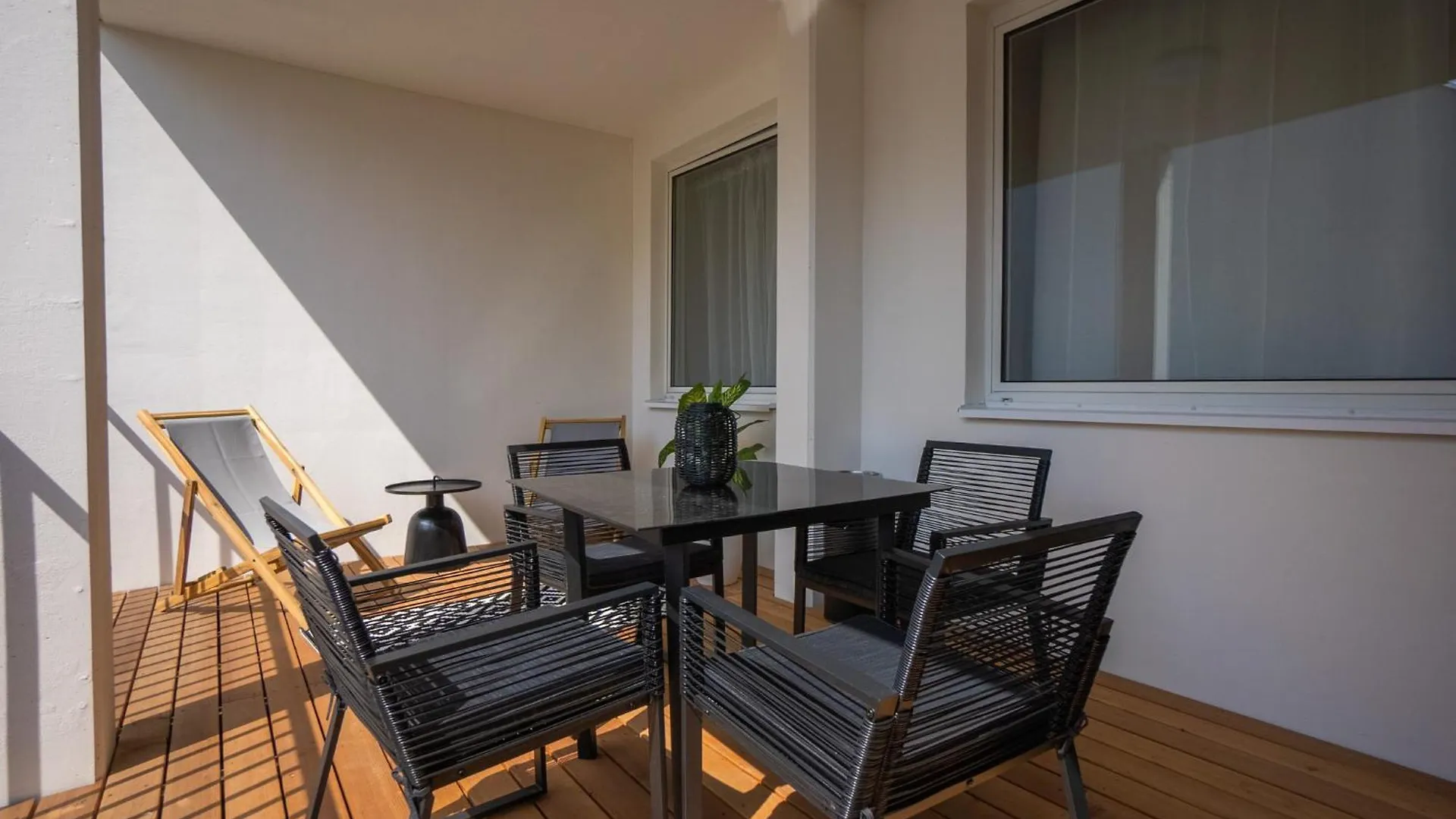 Bright Stylish Apartment With A Huge Terrace In A Top Location Vienne